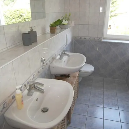 Maisonette_wohnung Mit Balkon _zum Neu Sallenthin